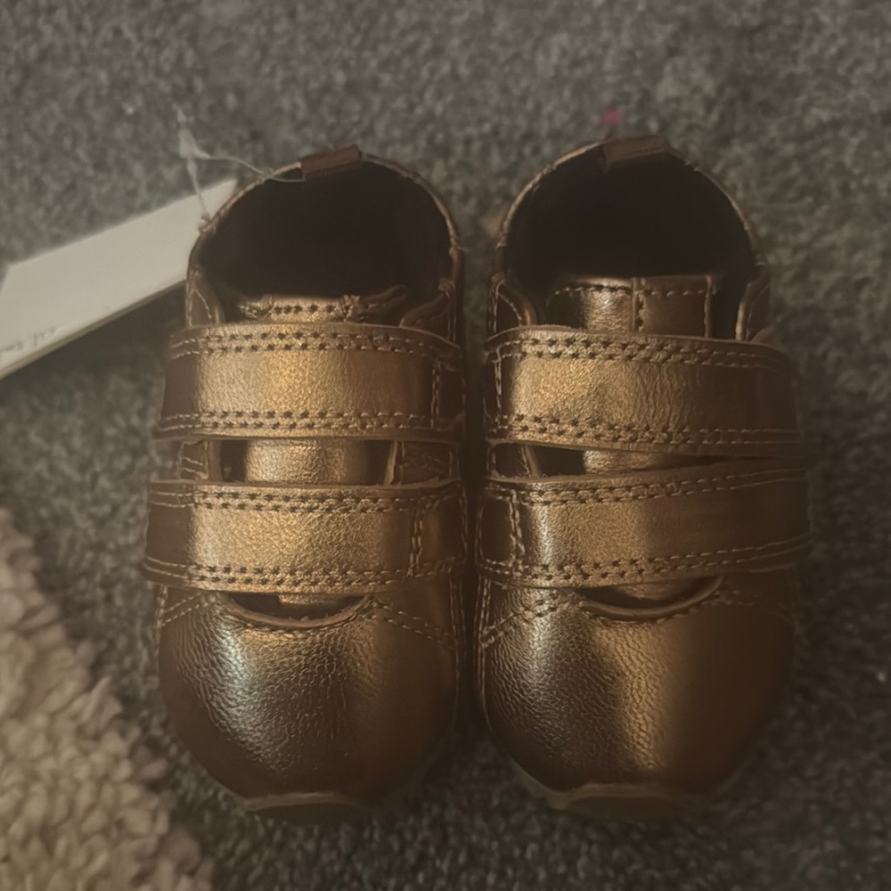 Bronze infant shoes